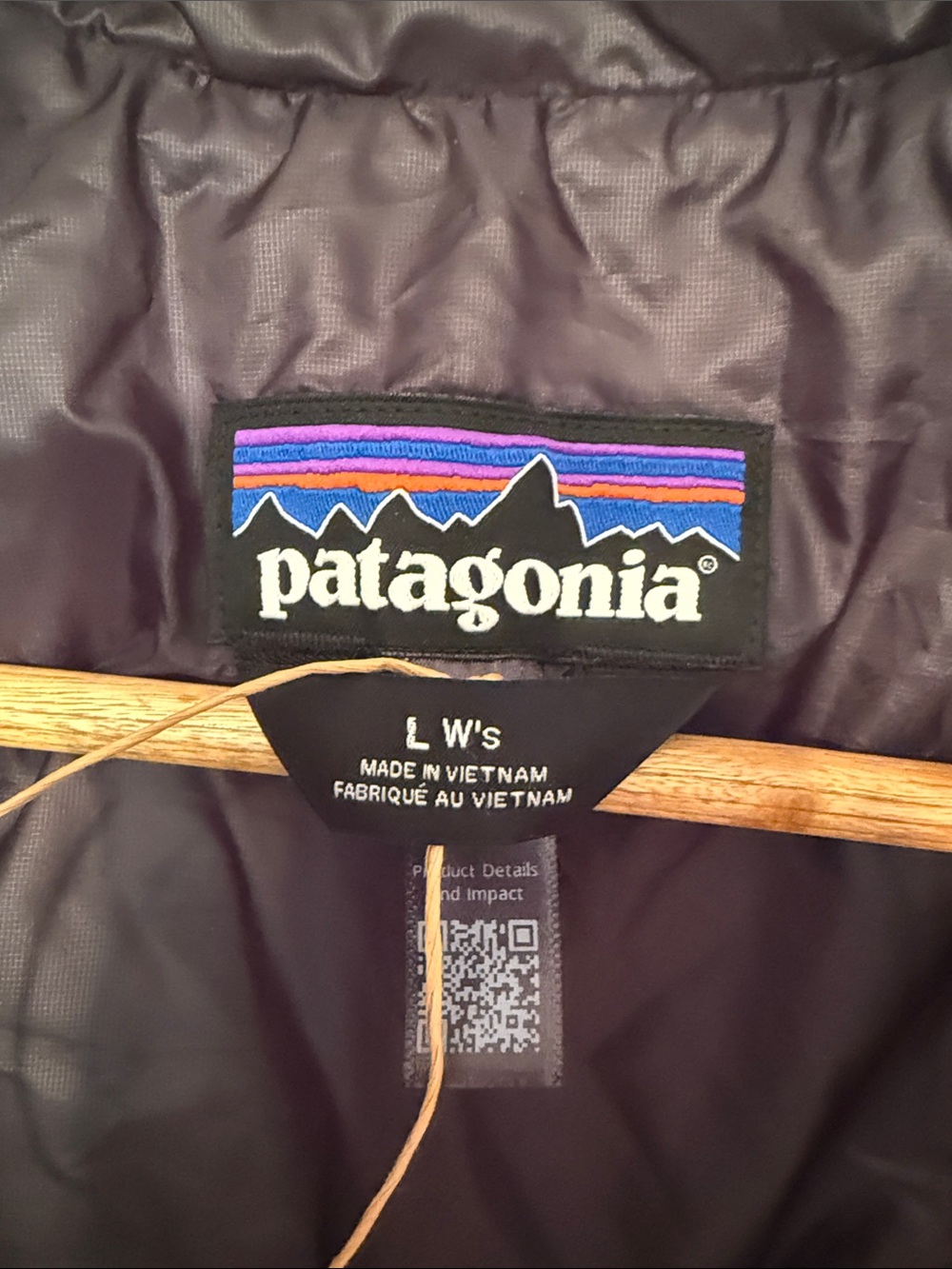 Patagonia Women's Black Nano Puff Vest - Picture 3 of 4